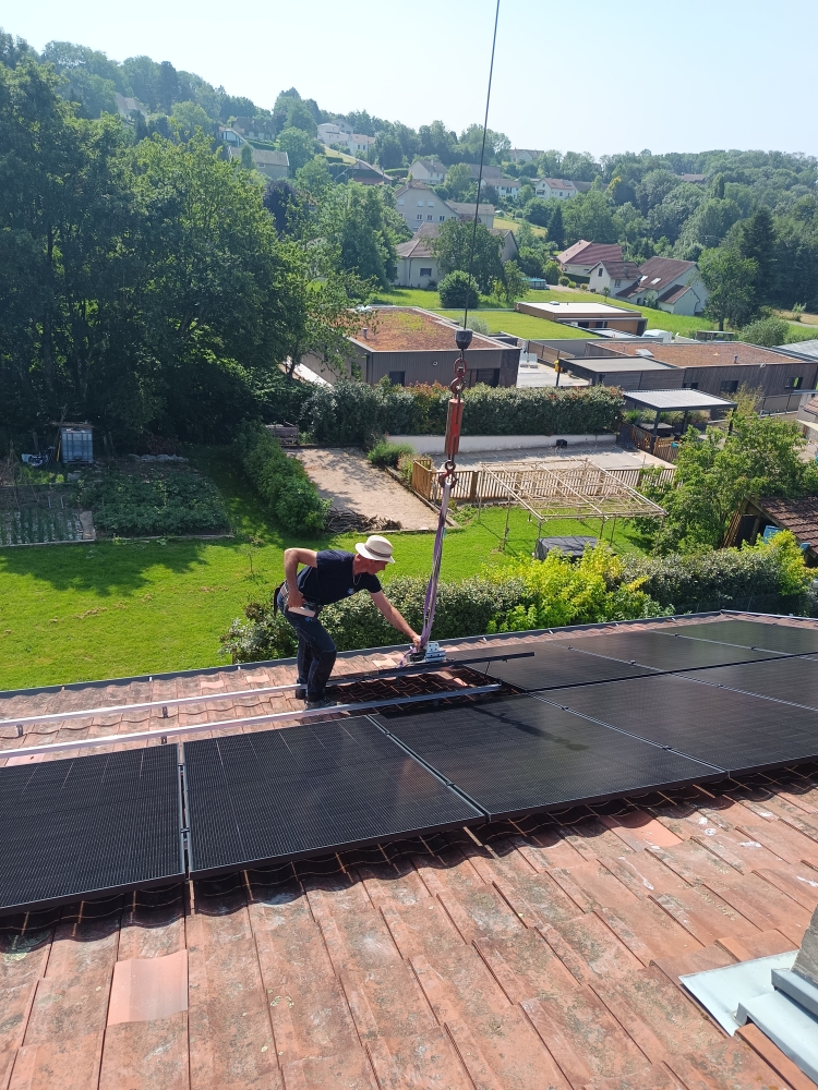 IMG_20250613_104433 Réalisation 12 panneaux 51 Watt crète